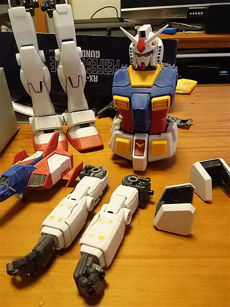 Complete pics coming soon i want to make sure it's worthy of the pg. PG 1/60 「RX-78-2 GUNDAM /ガンダム」その2 - サラリーマンモデラー製作日記