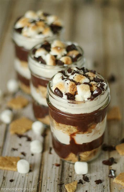 These christmas dessert recipes are what you need for a blissful celebration. 10 Delightful Desserts in a Jar - Tinyme Blog