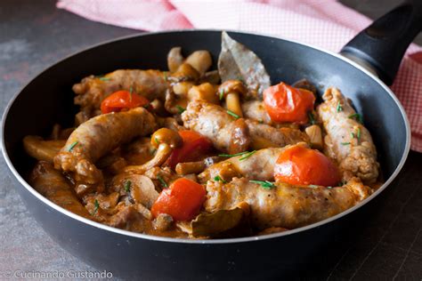 Maybe you would like to learn more about one of these? Salsiccia e funghi in padella