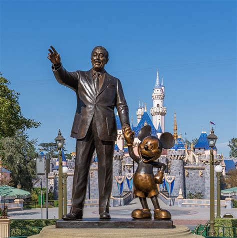 Photos Walt And Mickey Partners Statue At Disneyland And