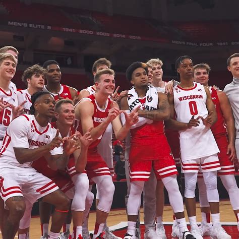 2022 Wisconsin Mens Basketball Red White Scrimmage Fan Great To