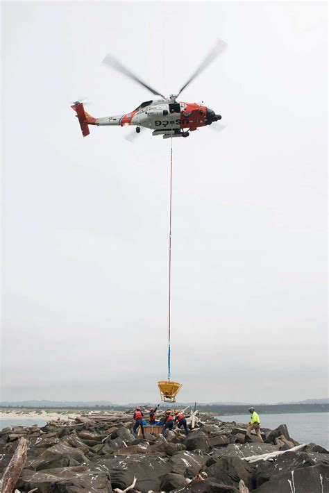 Members Of Coast Guard Aids To Navigation Team Coos Nara And Dvids