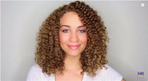 Changing your hair color can add a boost to your confidence. Lottabody Styling | Natural Hair Color Treated Products review