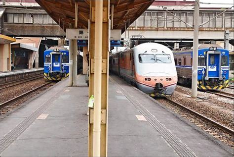 The site owner hides the web page description. 台鐵員林段電車線斷落 誤7000人 | 台鐵+誤點 | 大紀元