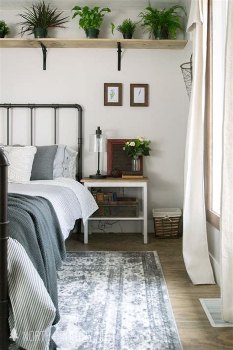 30 Thinks We Can Learn From This Rustic Industrial Bedroom Home
