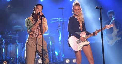 Halsey And Kelsea Ballerini Cmt Crossroads Performance Videos Popsugar