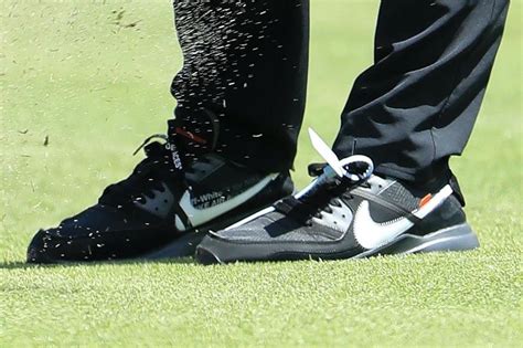 Browse spiked, spikeless, and casual golf shoes, or customize your own pair. Off-White Nike Air Max 90 Golf Shoe Release Info ...
