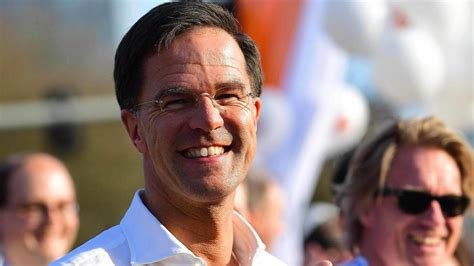 Born 14 february 1967) is a dutch politician, historian, and educator serving as prime minister of the netherlands since 2010 and leader of the people's party for freedom and democracy (vvd) since 2006. Mark Rutte Frau : Fluchtlingskrise Niederlandischer ...