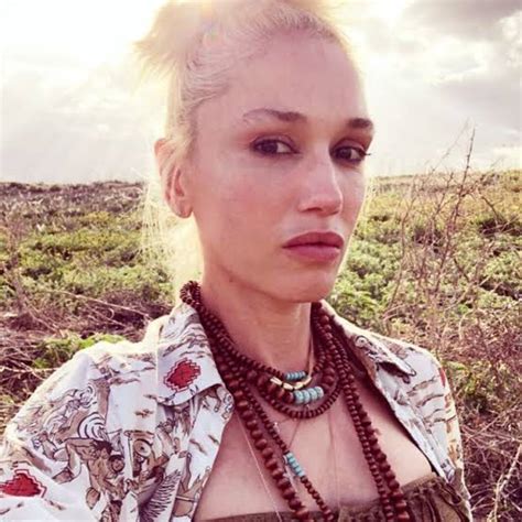 Times Gwen Stefani Looked Absolutely Stunning Without Makeup