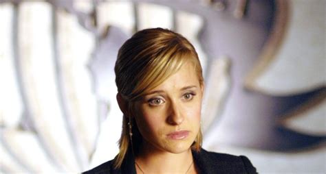 smallville actress allison mack arrested for alleged involvement in trafficking ring fame10