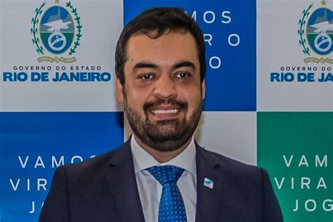 Vice Cláudio Castro Chega Ao Palácio Guanabara Para Assumir O Cargo De Governador Rio De