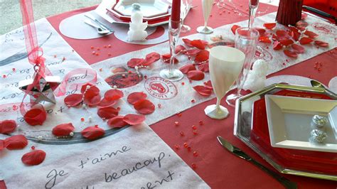 décoration de table pour les amoureux | Decoration table, Decoration, Faire la fête