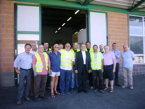Banca picena truentina credito cooperativo. Monsignor Carlo Bresciani in visita al Banco Alimentare di ...