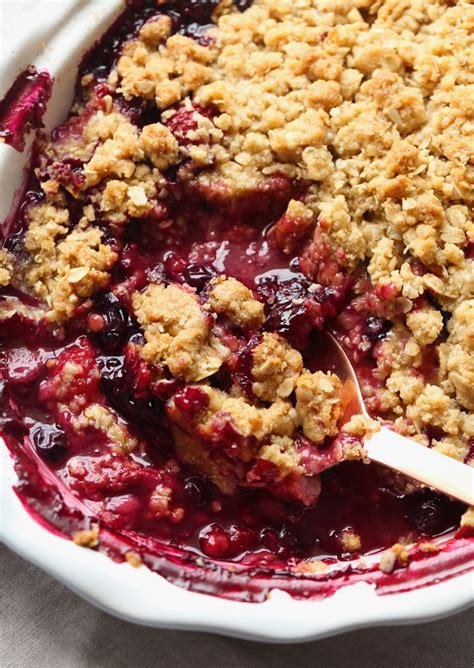 This Berry Crisp Recipe Is A Classic Foolproof Easy Mixed Berry