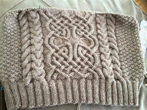 Love This Celtic Knot Pattern It S A Free Download On Ravelry Nennir By Lucy Hague Cable