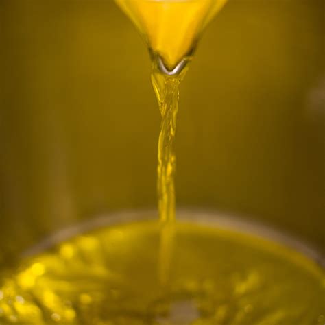 The anointing with oil is a prophetic act of faith. Ayurmater: Ghee - o ouro líquido