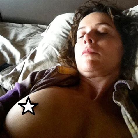 Jennifer Grey Nude Private Photo From Her Bed Leaked OnlyFans