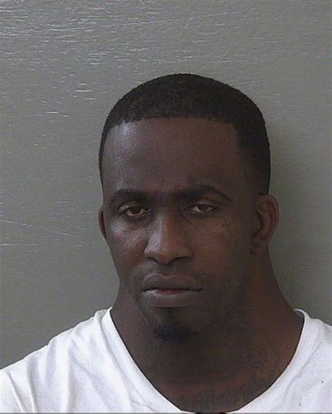 Mugshot Of Man With Extremely Wide Neck Goes Viral