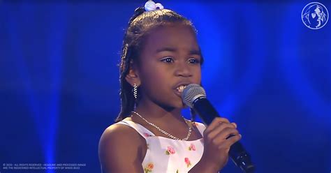 Year Old Comes Onstage Brings Judges Up To Their Feet With This