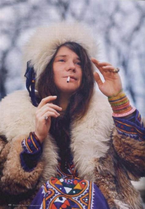 34 Fascinating Color Photographs Of Janis Joplin In The 1960s ~ Vintage