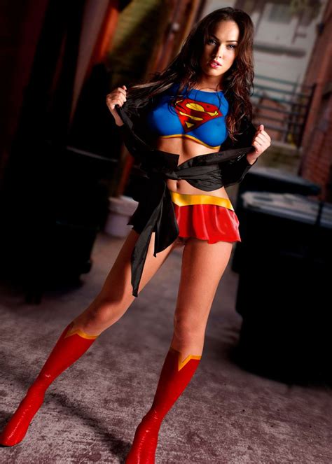 Megan Fox Supergirl Outfit