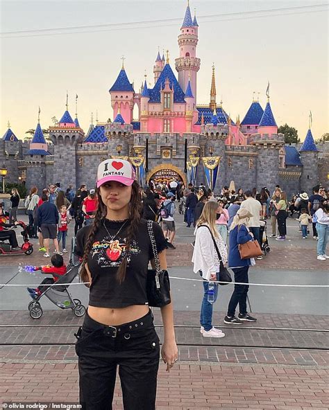 Olivia Rodrigo Flashes Her Tummy In A Fairy Tale Crop Top As She Hits