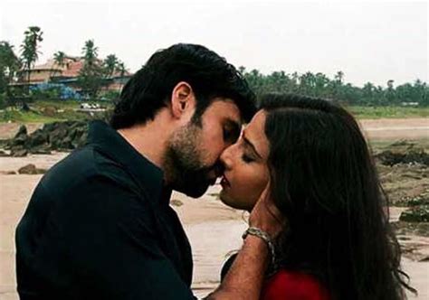 Vidya Balan Emraan Hashmi Lip Lock Kiss Smooching Photos The Dirty Picture