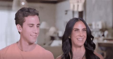 Tlc S Milf Manor Labeled Gross And Creepy As Plot Twist Introduces Cougars Sons In Dating