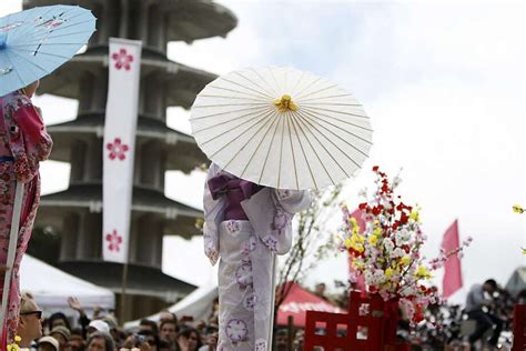 Sf Cherry Blossom Festival Raises 200000 Sfgate