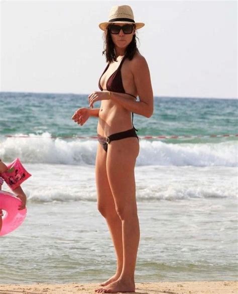 Gal Gadot Bikini Images Usa Actress Gal Gadot In Bikini Will Loose Your Sleep Celebsea