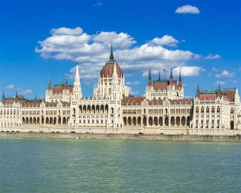 Visita Guiada al Parlamento Húngaro en Español Reserva fácil online