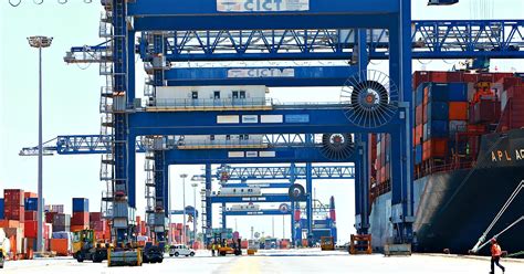 Maybe you would like to learn more about one of these? Cagliari, i 210 dipendenti di Porto Canale da settembre ...