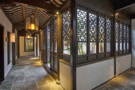 Traditional homes often feature dark, finished wood, rich colour palettes, and a variety of textures and curved lines. source of interior design ideas & inspirational homes ...