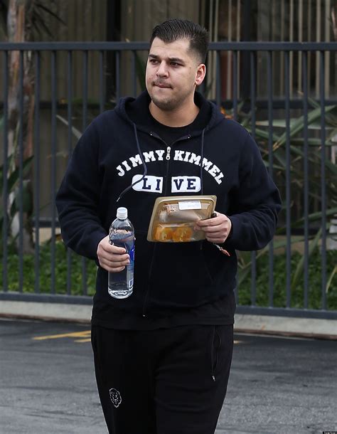 Rob Kardashian Weight Gain Reality Star Reveals He S Packed On 40 Pounds Since Rita Ora Split