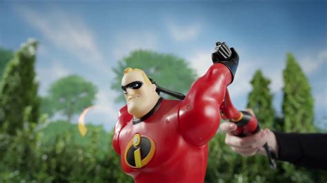 Disney Pixar Incredibles 2 30 Cm Power Couple Smyths Toys Youtube