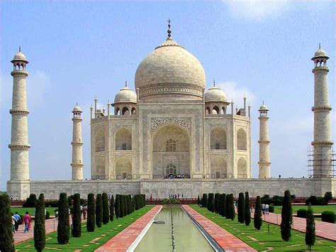 Historical Buildings In The Taj Mahal India World Tourism And Travels