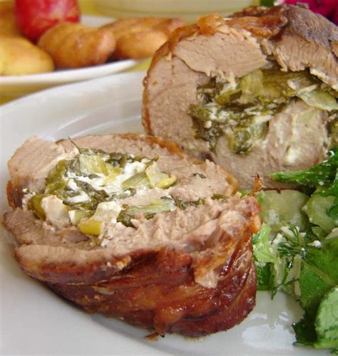 Perso je raffole de la souris gigot d'agneau, la partie basse du gigot qui est hyper fondante. Rôti de gigot d'agneau farci à la feta - les meilleures ...