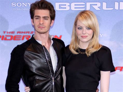 Emma stone & emma thompson tear into their roles with wicked charm while the costumes are to die for! Emma Stone & Andrew Garfield: Heiraten sie bald ...