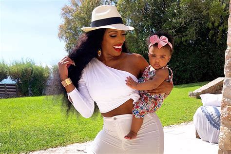 Porsha Williams Shows Off Her Gorgeous Outfit For The Rhoa Virtual