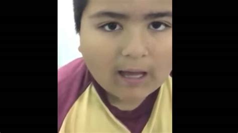 Un Niño Se Traga Un Pito De Goma Y Su Visita Al Médico Arrasa En Youtube
