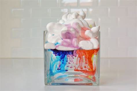 Experimente Kinder Bunte Regenwolke Machen Rasierschaum Wasser Farben