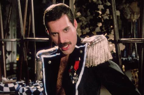 Freddie Mercury ‘living On My Own Solo Video Watch New Hd Version