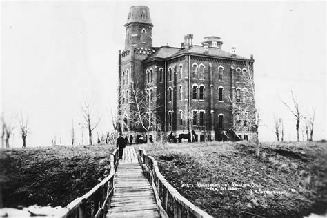 Then And Now Old Main Alumni Association University Of Colorado