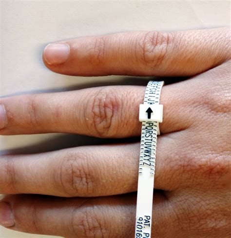 Finger Sizermeasure Your Finger Size Easy To Do Your Self Ring Sizer