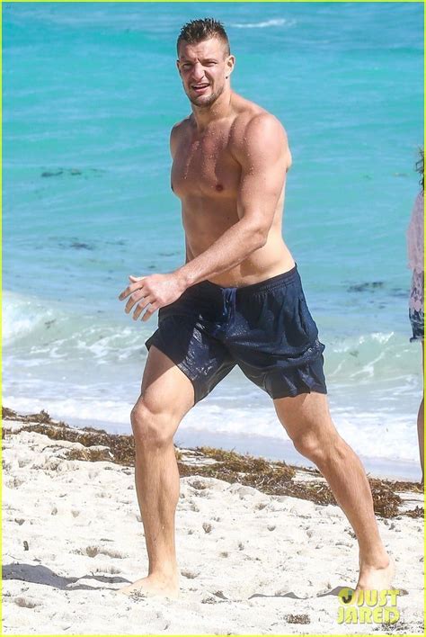 Full Sized Photo Of Rob Gronwkoski Shirtless Miami Photo Just Jared