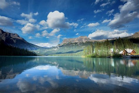 Beautiful Emerald Lake Yoho National Park British Columbia Canada