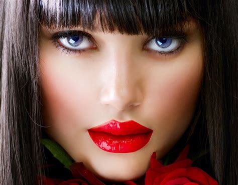 Download Model Woman Face Hd Wallpaper