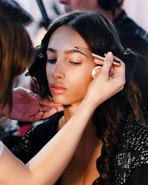 12 Crazy Good Beauty Secrets We Learned Backstage At The Victorias Secret Fashion Show E