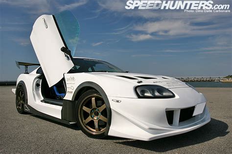 Car Feature Curve Abflug Supra Speedhunters