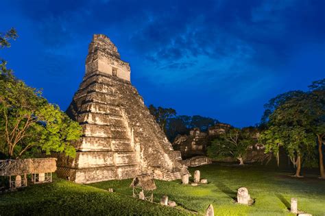 Tikal Ciudad Ancestral De Los Mayas Maya Tikal